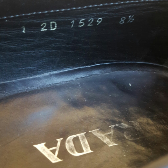 PRADA - Picture 11 of 15